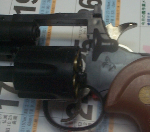 GUN005N.JPG - 141,786BYTES