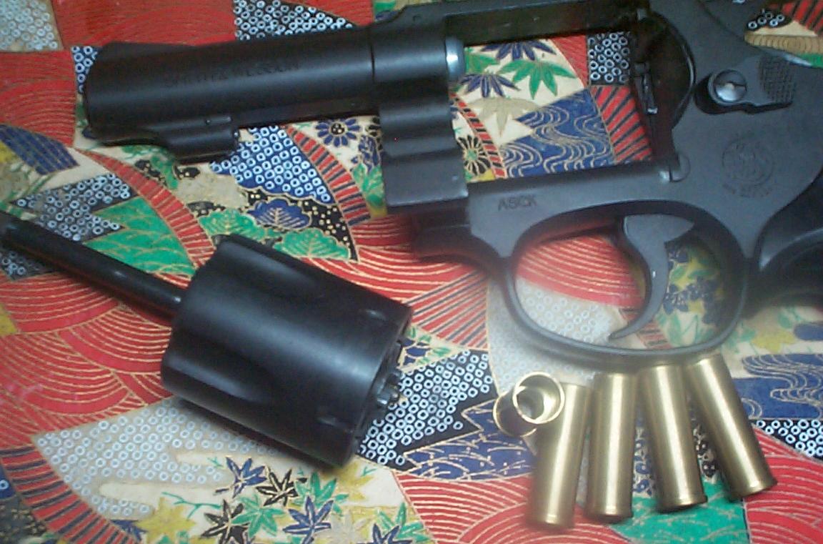 GUN007F.JPG - 140,237BYTES