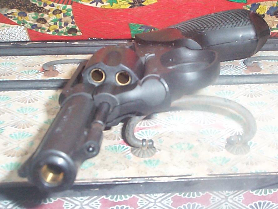 GUN007H2.JPG - 81,486BYTES